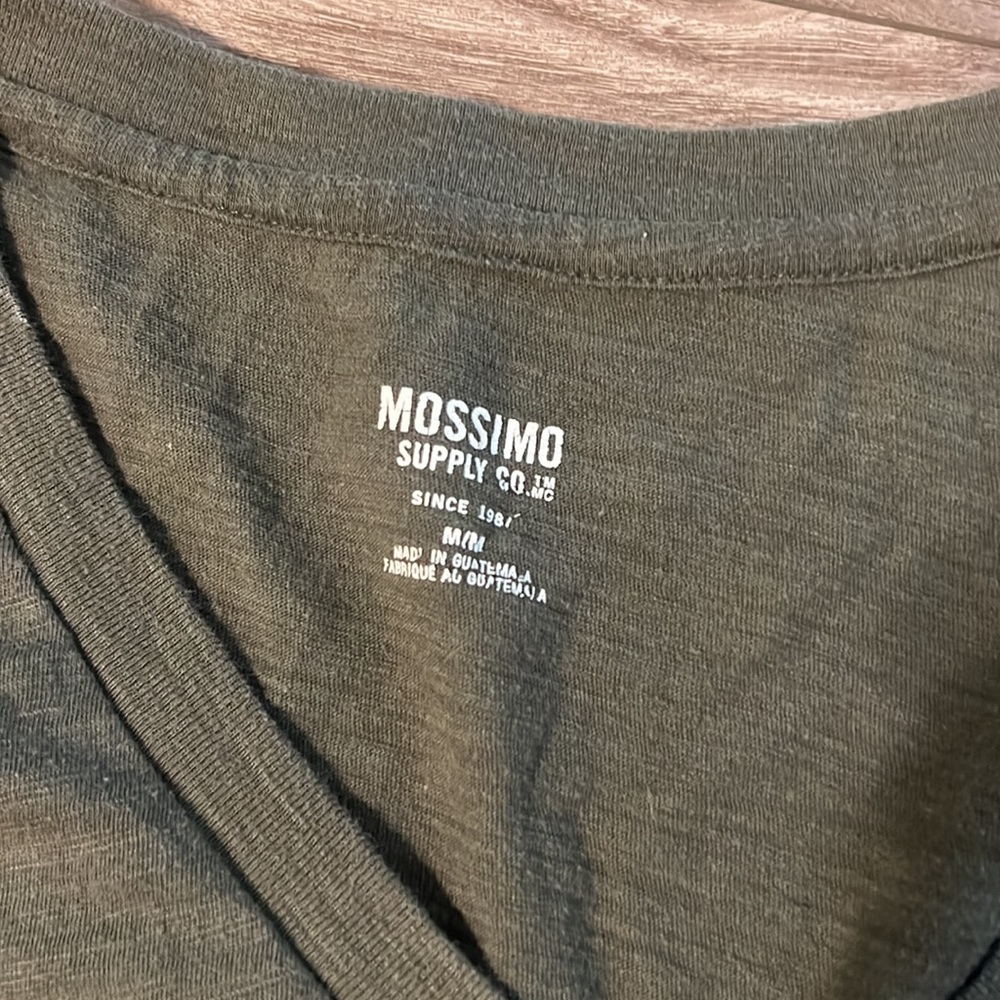 Vneck bundle - Picture 3 of 3